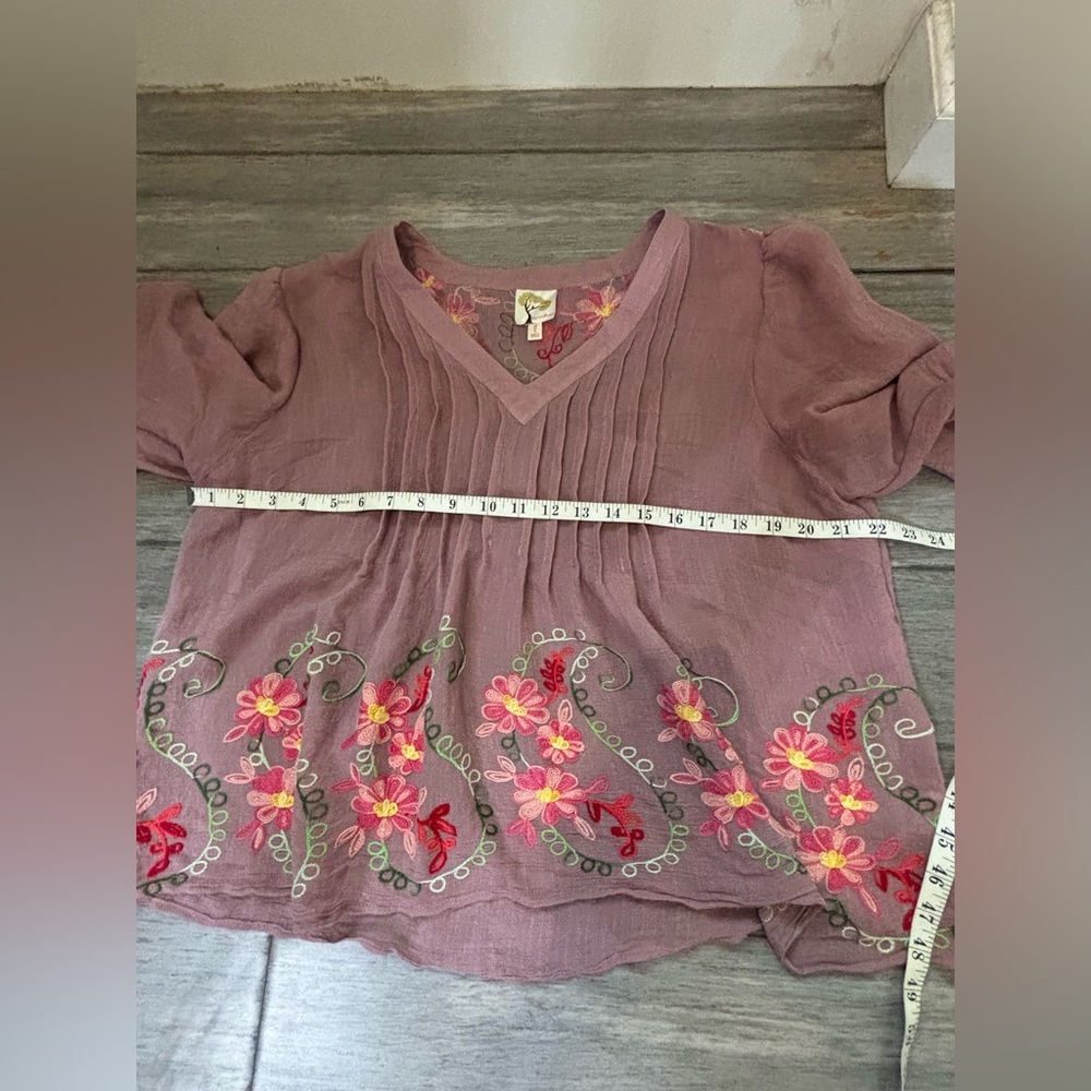 Fig & Flower Pink Embroidered Boho Blouse Large Anthropologie Style Pintuck Top - Picture 9 of 10
